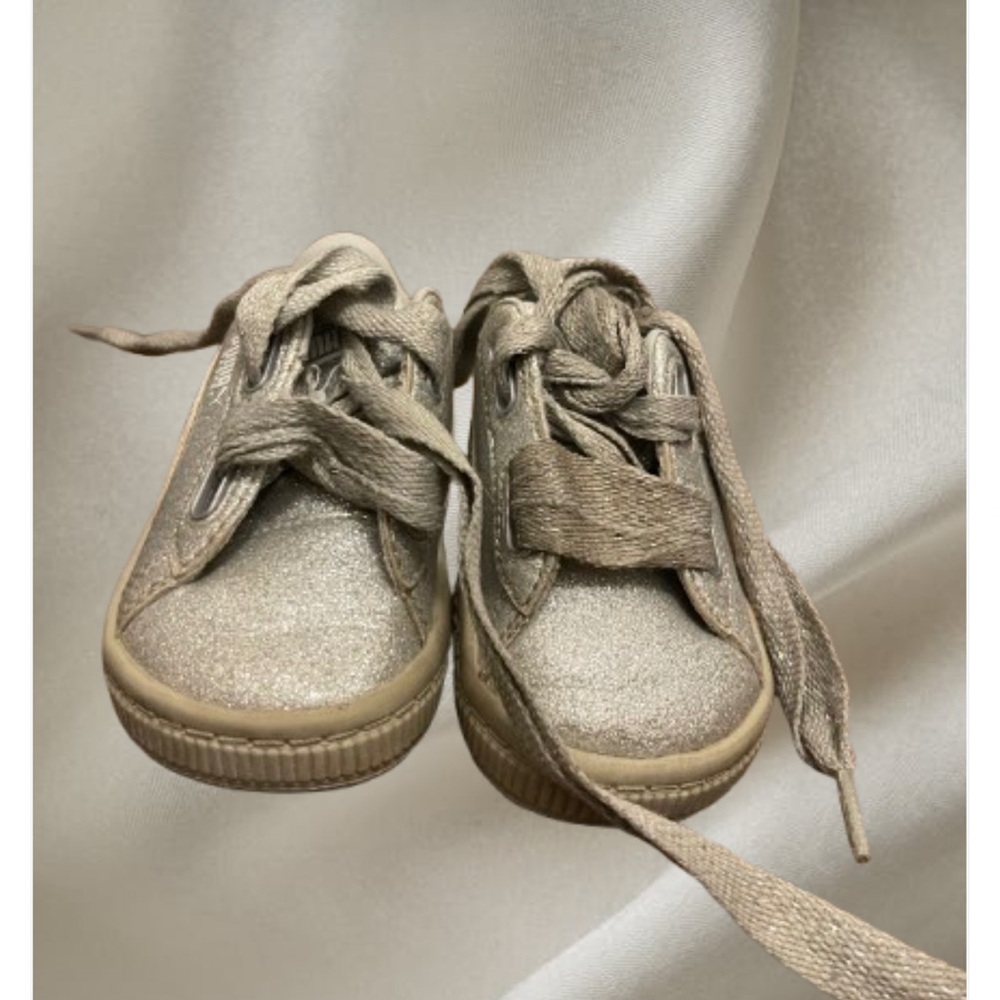 Puma Kids Glitter Low-Top Sneakers in Champagne Gold